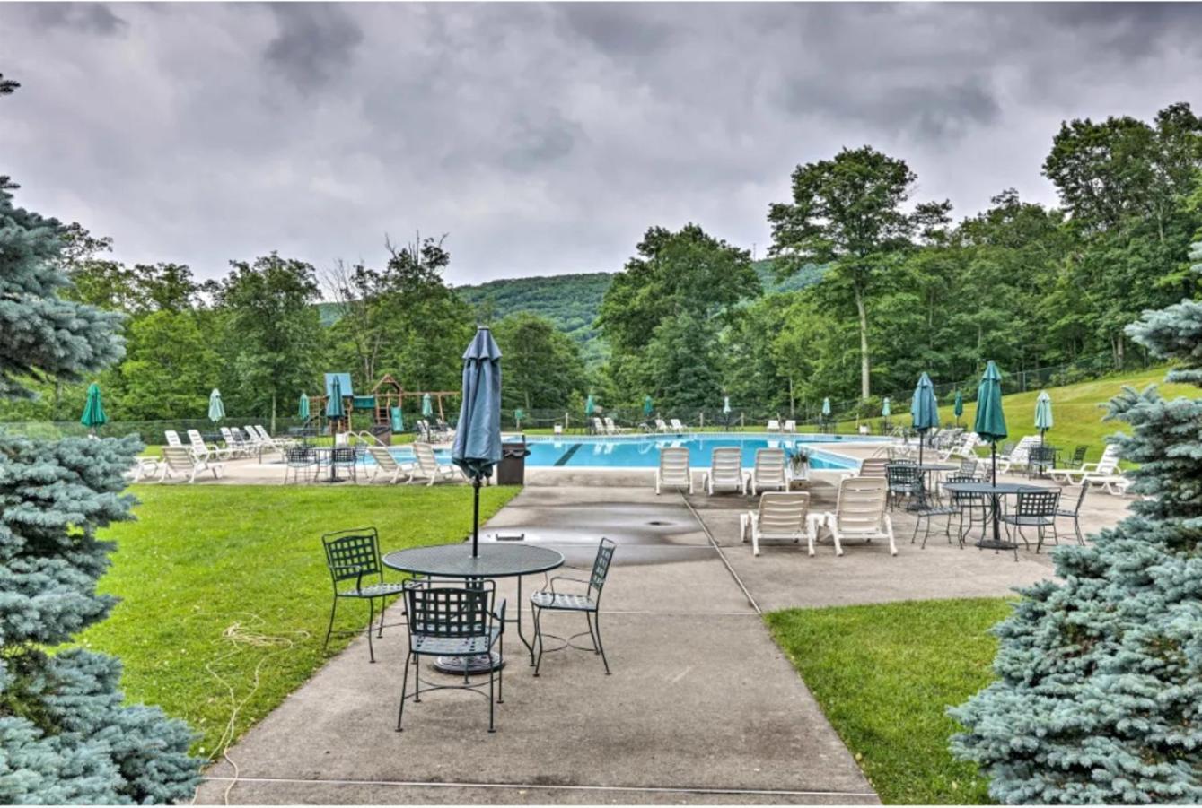 Pocono Mountain Home , Hot Tub- 1 Mile To Skiing! Tannersville Buitenkant foto